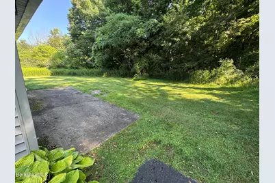 89 Wilshire Dr, Cheshire, MA 01225 - Photo 1