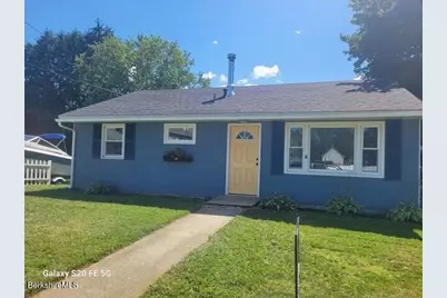 29 Crystal St, Pittsfield, MA 01201 - Photo 1