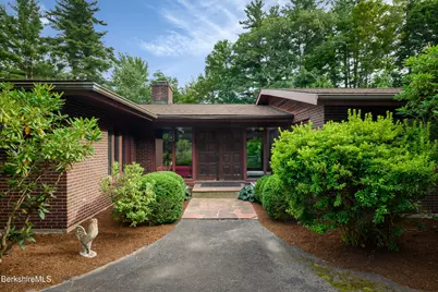 116 Buxton Hill Rd, Williamstown, MA 01267 - Photo 1