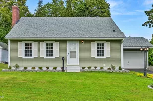 32 Velma Ave, Pittsfield, MA 01201 - Photo 1