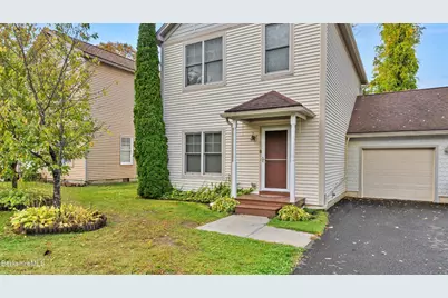 8 Stanley Dr, Great Barrington, MA 01230 - Photo 1