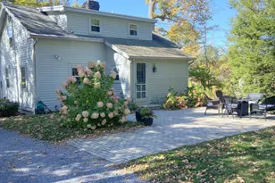 910 N Hoosac Rd, Williamstown, MA 01267 - Photo 1