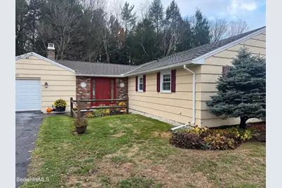 49 Pleasantview Dr, Dalton, MA 01226 - Photo 1