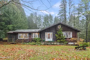 36 W Center Rd, West Stockbridge, MA 01266 - Photo 1