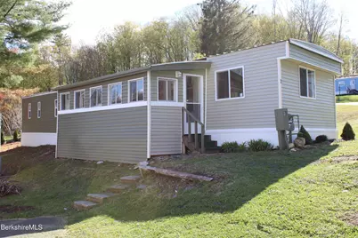 2 Lakewood Cir, Pittsfield, MA 01201 - Photo 1