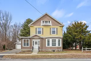 53 Newell St, Pittsfield, MA 01201 - Photo 1
