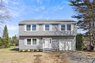 14 Donovan St, Pittsfield, MA 01201 - Photo 1