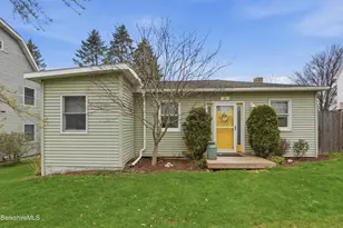 62 Thomas Rd, Pittsfield, MA 01201 - Photo 1