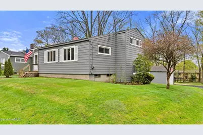 86 Broadview Ter, Pittsfield, MA 01201 - Photo 1