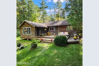 17 Beachwood Dr, Stockbridge, MA 01262 - Photo 1