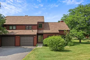 16 Windflower Wy, Williamstown, MA 01267 - Photo 1