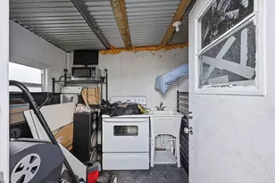 721 Dogwood Rd, West Palm Beach, FL 33409 - Photo 22