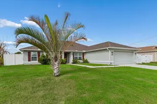 1862 SW Monterrey Ln, Port Saint Lucie, FL 34953 - Photo 2