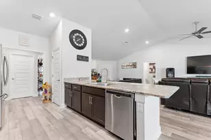 1862 SW Monterrey Ln, Port Saint Lucie, FL 34953 - Photo 16