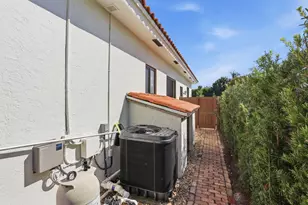 383 Redwood Ln, Boca Raton, FL 33487 - Photo 56