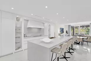 220 SE Mizner Blvd, Boca Raton, FL 33432 - Photo 2