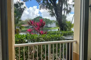 150 Jacaranda Country Club Dr, Plantation, FL 33324 - Photo 18