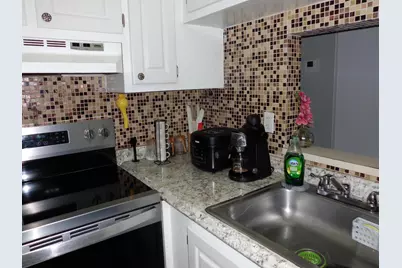 7262 Golf Colony Court #204, Lake Worth, FL 33467 - Photo 12