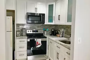 239 Brittany E, Delray Beach, FL 33446 - Photo 4