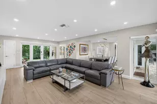 2760 NE 55th St, Fort Lauderdale, FL 33308 - Photo 16