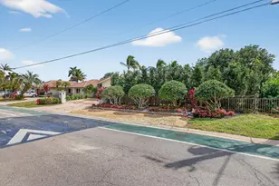 2760 NE 55th St, Fort Lauderdale, FL 33308 - Photo 6