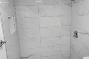 600 Village Green Ct, Palm Springs, FL 33461 - Photo 12