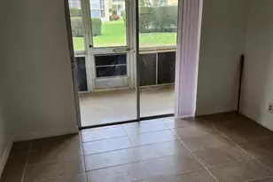 600 Village Green Ct, Palm Springs, FL 33461 - Photo 18