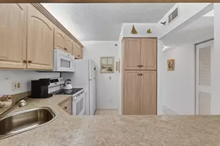 4444 NE Ocean Blvd, Jensen Beach, FL 34957 - Photo 6
