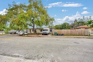 2100 NW 27th St, Oakland Park, FL 33311 - Photo 2
