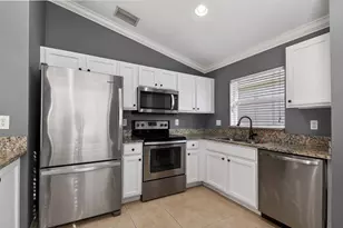 475 SW Talquin Ln, Port Saint Lucie, FL 34986 - Photo 8