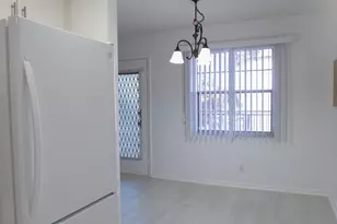400 SW 134th Way, Pembroke Pines, FL 33027 - Photo 6