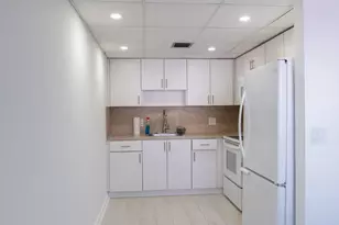 400 SW 134th Way, Pembroke Pines, FL 33027 - Photo 1