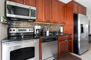 2895 NE 32nd St, Fort Lauderdale, FL 33306 - Photo 8