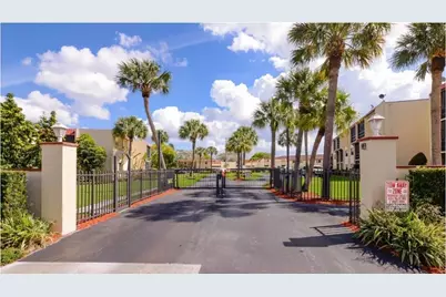 2050 Oleander Boulevard #10-103, Fort Pierce, FL 34950 - Photo 4