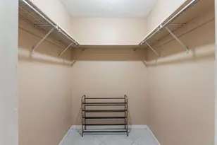 1725 W 60th St, Hialeah, FL 33012 - Photo 12