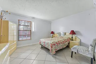 1725 W 60th St, Hialeah, FL 33012 - Photo 10
