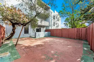 1725 W 60th St, Hialeah, FL 33012 - Photo 16