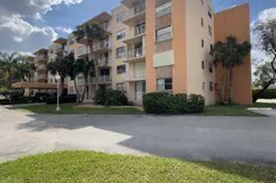480 Executive Center Dr, West Palm Beach, FL 33401 - Photo 1
