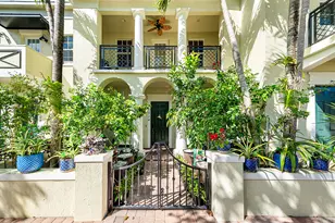 704 NW 83rd Pl, Boca Raton, FL 33487 - Photo 2