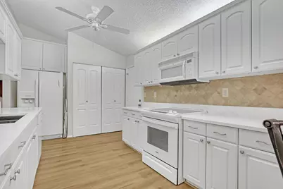 11890 Donlin Drive, Wellington, FL 33414 - Photo 8