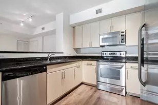 2421 NE 65th St, Fort Lauderdale, FL 33308 - Photo 10