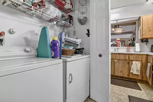 8957 NW 44th Ct, Sunrise, FL 33351 - Photo 10