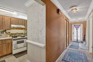 8957 NW 44th Ct, Sunrise, FL 33351 - Photo 16
