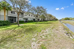 3043 Grandiflora Dr, Greenacres, FL 33467 - Photo 32