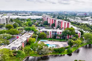 2200 S Cypress Bend Dr S, Pompano Beach, FL 33069 - Photo 8