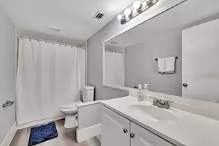 2200 S Cypress Bend Dr S, Pompano Beach, FL 33069 - Photo 4