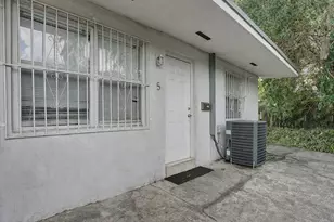 250 NW 83rd St, Miami, FL 33150 - Photo 36