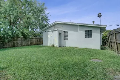 250 NW 83rd Street, Miami, FL 33150 - Photo 40