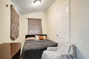 250 NW 83rd St, Miami, FL 33150 - Photo 12