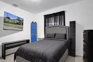 250 NW 83rd St, Miami, FL 33150 - Photo 28